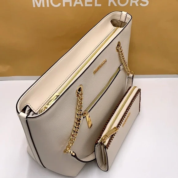 MICHAEL KORS Medium Front Pocket Shoulder Chain Tote & THREE QUARTER ZIP WALLET - Picture 4 of 16